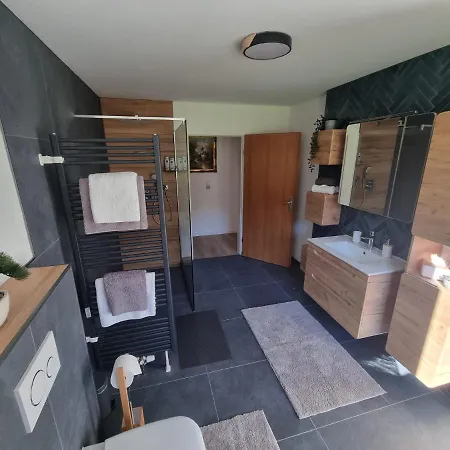 Apartamento Ruhige 70 Qm Mit Bergromantik